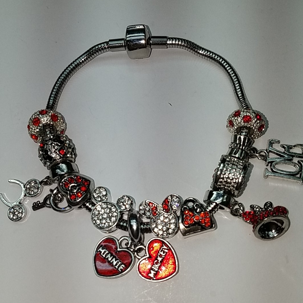 NEW!Charm bracelet Mickey and Minnie